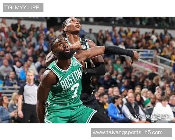 杰伦布朗半场高效得分27分继续展现超巨风采 杰伦布朗半场高效得分27分继续展现超巨风采